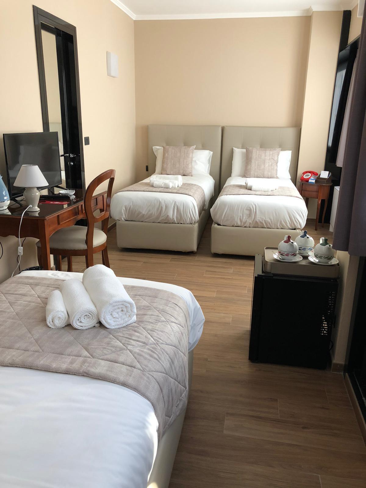 Hotel Valentino Du Parc Turin Room photo